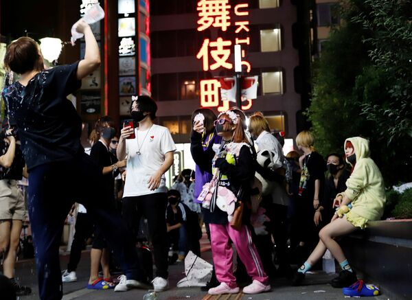 新宿・歌舞伎町に集まる若者 - Sputnik 日本