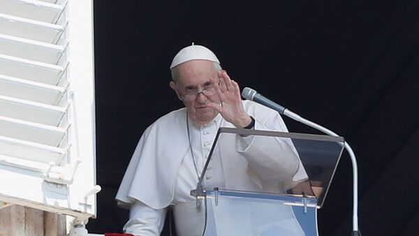 Папа Римский Франциск во время проповеди из окна Апостольского дворца Ватикана - Sputnik 日本