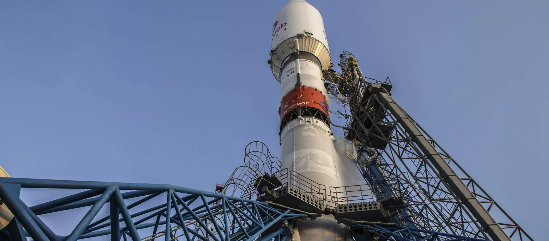 宇宙旅行者、イーロン・マスク氏の宇宙船ではなく、ロシアの「ソユーズ」宇宙船を選ぶ　技術の信頼性を理由に - Sputnik 日本, 1920, 27.09.2021
