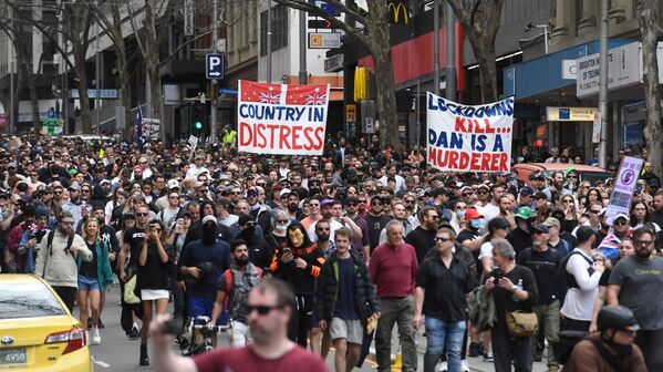 オーストラリア・メルボルンで行われたロックダウン反対デモに集まったデモ参加者 - Sputnik 日本