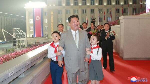 北朝鮮の新イデオロギー「金正恩主義」　若いリーダーは父親や祖父の影響から抜け出せられるか？ - Sputnik 日本