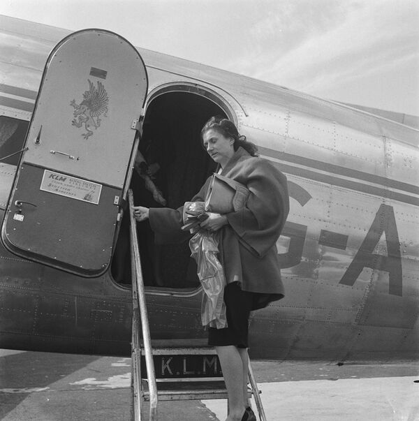希少☆KLMオランダ航空☆50周年(1919-1969)記念ブロンズメダル 世界最古のKLMオランダ航空、創立記念日迎える - 2021年10月7日