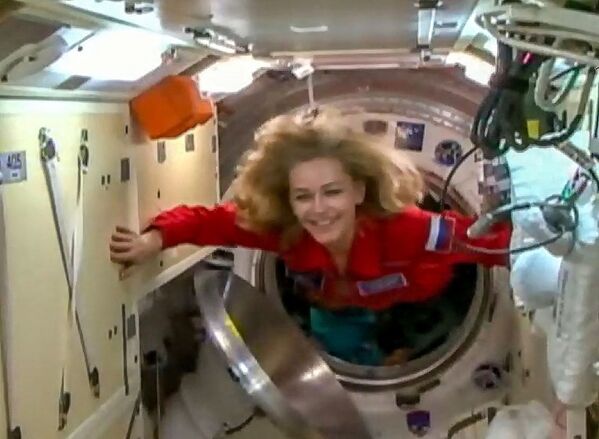 映画撮影のため国際宇宙ステーション（ISS）に入るロシアの女優、ユリア・ペレシルドさん - Sputnik 日本