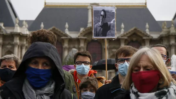 フランス教師斬首事件から１年　追悼式 - Sputnik 日本