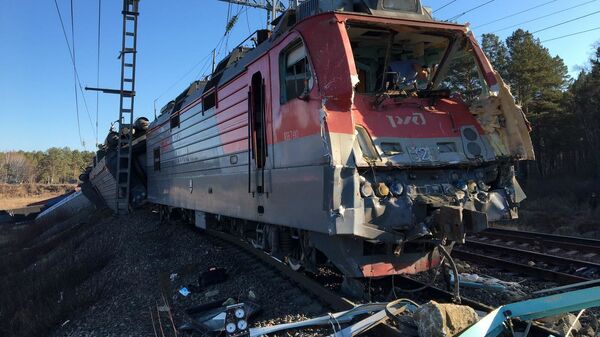トラックの運転手が列車と衝突して死亡　車両14両が脱線　ロシア - Sputnik 日本