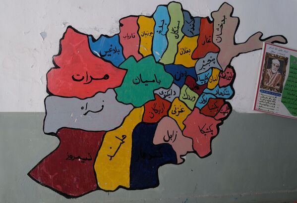 アフガニスタン・カブールにある学校に貼られたアフガニスタンの地図 - Sputnik 日本