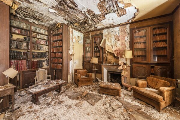 ロマン・ヴェイヨン氏が撮影した廃墟の図書室 - Sputnik 日本