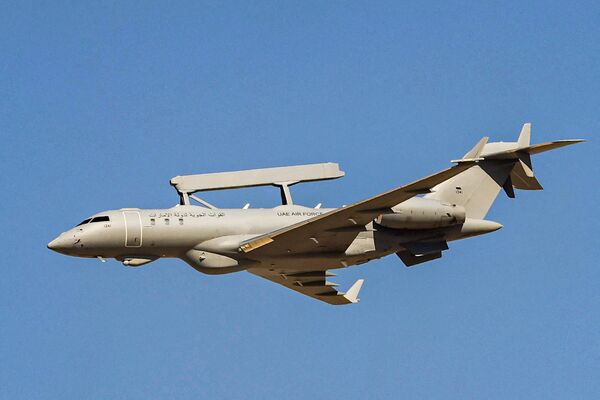 ドバイ航空ショー（Dubai Airshow）で、デモフライトを行うUAE空軍の早期警戒管制機「グローバルアイ」 - Sputnik 日本