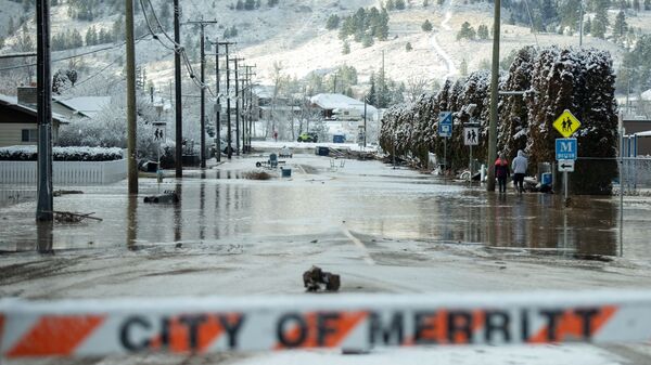 Затопленные улицы после ливней в Британской Колумбии  - Sputnik 日本