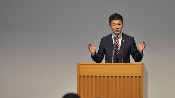 Глава Демократической партии Кэнта Идзуми в Токио   - Sputnik 日本