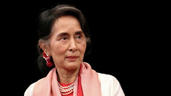 Аун Сан Су Чжи - Sputnik 日本