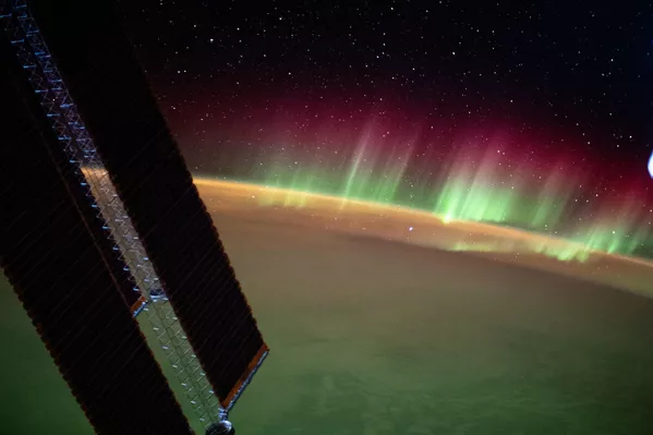 南インド洋上空で国際宇宙ステーション(ISS)が撮影したオーロラ(8月2日) 南インド洋上空で国際宇宙ステーション(ISS)が撮影したオーロラ(8月2日) - Sputnik 日本