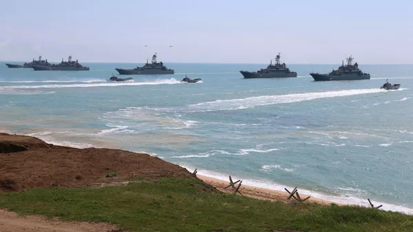 クリミアで南部軍管区と空挺軍の大規模演習に参加するロシア黒海艦隊の艦船 - Sputnik 日本