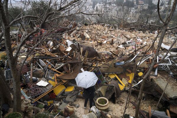 イスラエル警察によって取り壊されたされたパレスチナ人住宅（イスラエル・エルサレム、19日） - Sputnik 日本