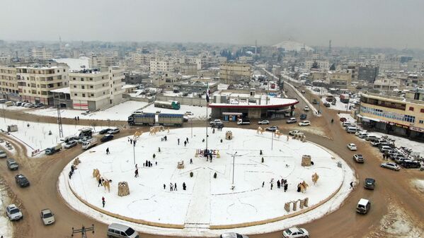 雪が積もった広場（シリア・アザーズ、23日） - Sputnik 日本