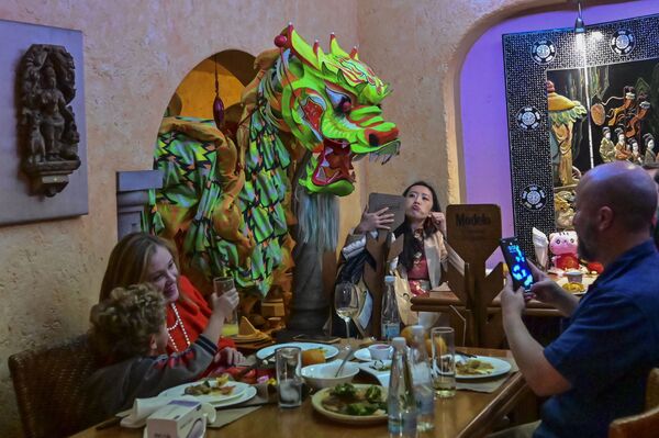 中国料理店で旧正月のお祝いをする中国人コミュニティの人々（メキシコ・メキシコシティ、1日） - Sputnik 日本