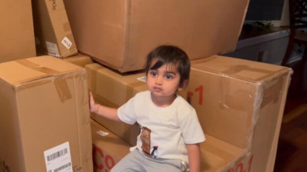 Toddler Accidentally Orders $1,800 Worth of Walmart Furniture - Sputnik 日本