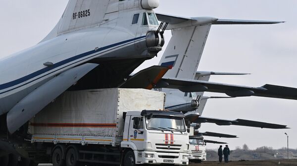 ロシア非常事態省　2日間で人道支援物資330トン超がドンバスに - Sputnik 日本