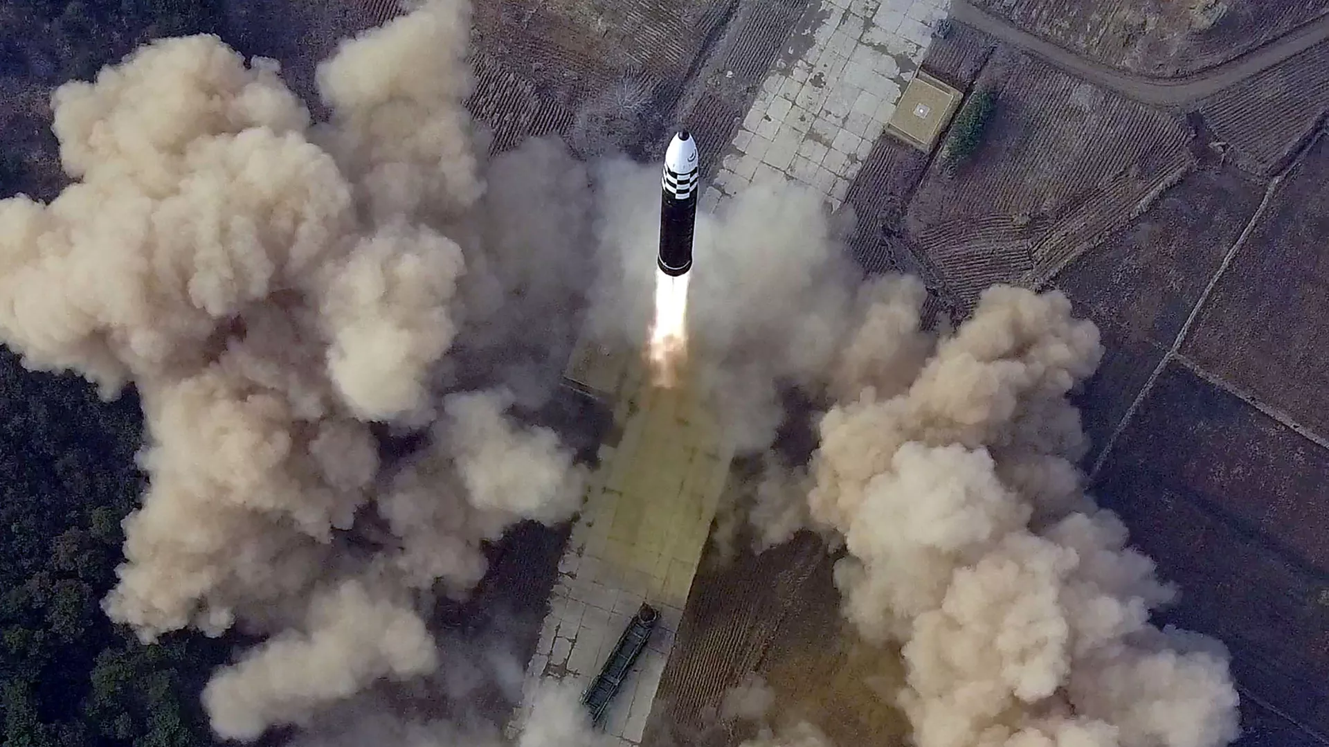 北朝鮮による飛翔体2発発射が確認=韓国 北朝鮮による飛翔体2発発射が確認=韓国 - Sputnik 日本, 1920, 17.04.2022