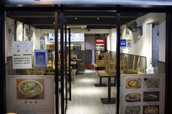 テイクアウトの注文のみを受け付ける飲食店（上海、29日） - Sputnik 日本