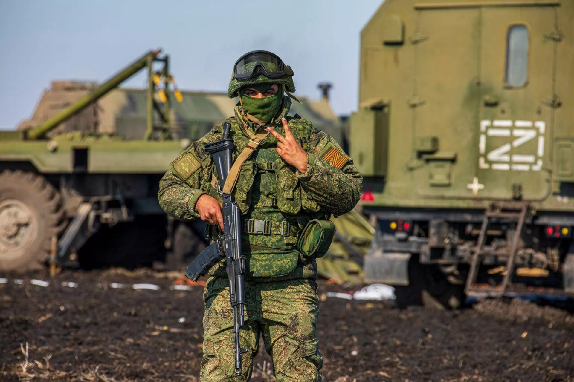 Российский военный показывает мир  - Sputnik 日本, 1920, 30.03.2022