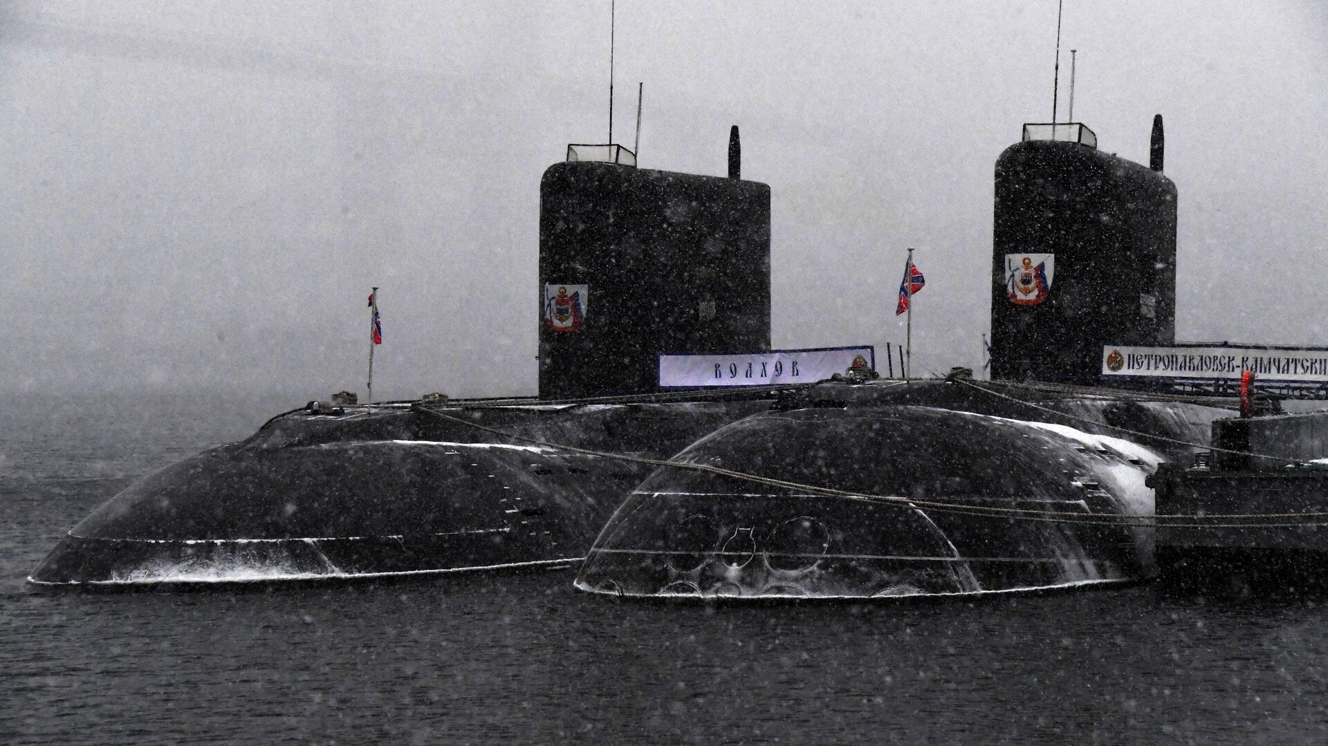 ロシア太平洋艦隊の潜水艦「ペトロパブロフスク・カムチャツキー」（右）と「ボルホフ」（左） - Sputnik 日本, 1920, 14.04.2022