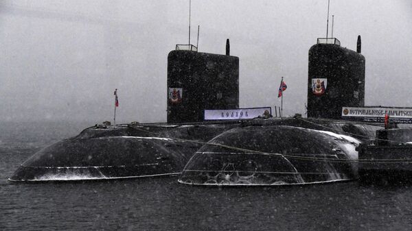 ロシア太平洋艦隊の潜水艦「ペトロパブロフスク・カムチャツキー」（右）と「ボルホフ」（左） - Sputnik 日本