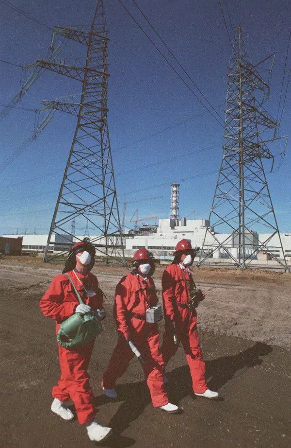 原発周辺の放射線量を測定する線量測定士(1986年5月28日) 原発周辺の放射線量を測定する線量測定士(1986年5月28日) - Sputnik 日本