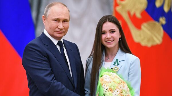 Президент РФ В. Путин вручил государственные награды золотым медалистам XXIV зимних Олимпийских игр  - Sputnik 日本