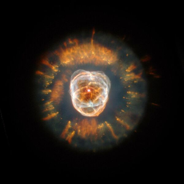 ふたご座にある惑星状星雲「エスキモー星雲（NGC2392）」。太陽に似た質量の恒星の残骸とされている - Sputnik 日本
