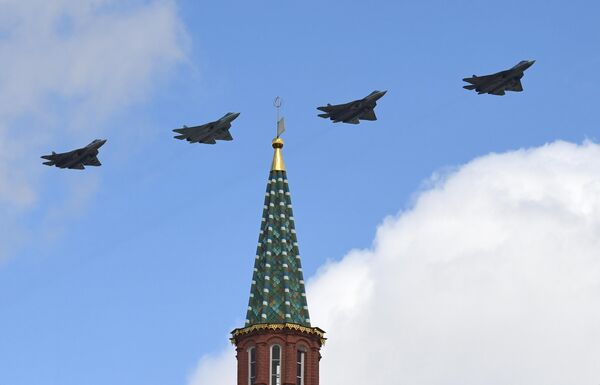 航空ショーの予行演習に参加した第5世代Su-57多用途戦闘機（ロシア・モスクワ、4日） - Sputnik 日本