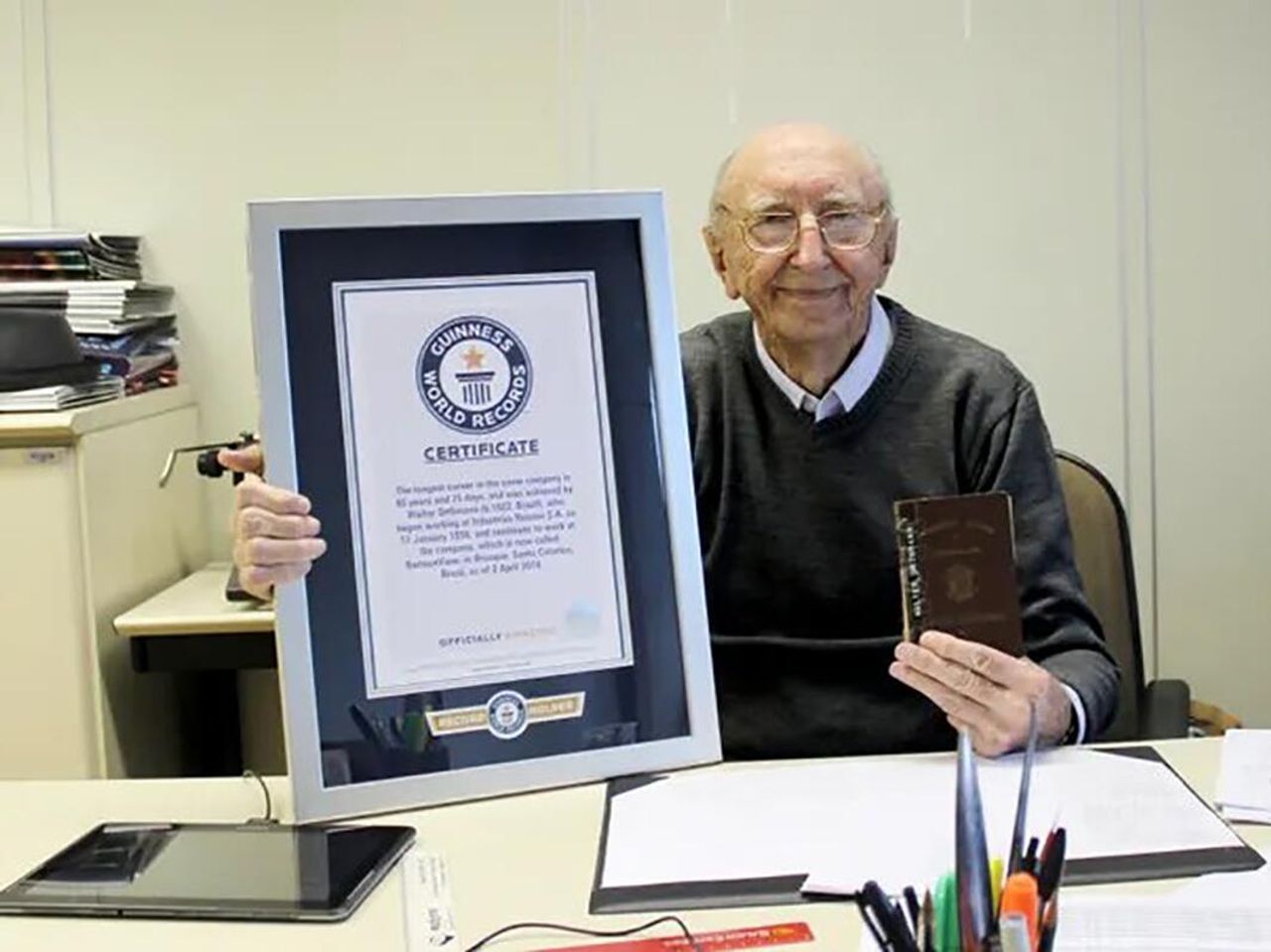 100歳のブラジル人男性、勤続年数世界一に 1つの会社に84年 - 2022年5