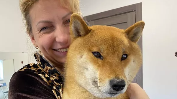 スヴェトラーナさんと柴犬 - Sputnik 日本