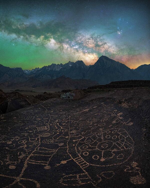 トップ25入選作品『Secret』　Marcin Zajac氏（米国）カリフォルニア州東部のシエラネバダ山脈で撮影。地面に見えるのはネイティブアメリカンが描いたとされるペトログリフ - Sputnik 日本