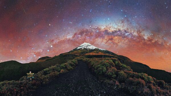 トップ25入選作品『Galactic Kiwi』　Evan McKay氏ニュージーランド・北島のタラナキ山で撮影 - Sputnik 日本