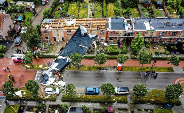 竜巻で屋根が破損した住宅（オランダ・ジーリクゼー、27日） - Sputnik 日本