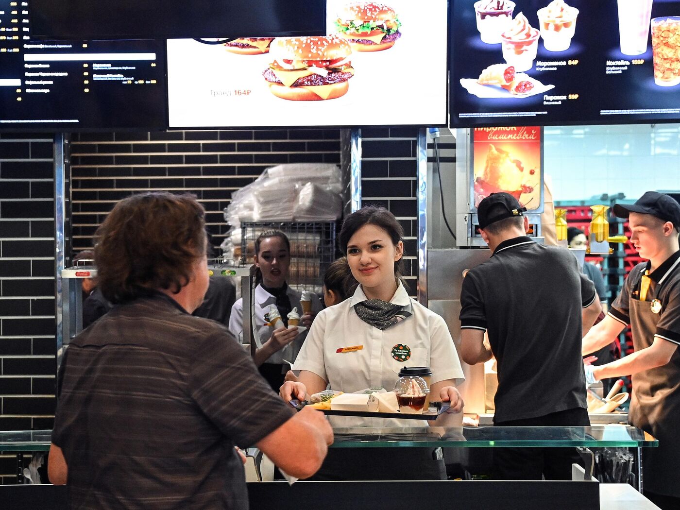 マクドナルド プレイスマット モスクワ店 マクドナルド プレイスマット モスクワ店 First McDonalds in