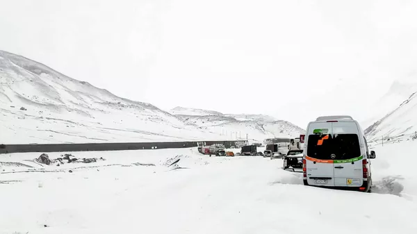 アンデス山脈で数百人が「雪の罠」 - Sputnik 日本