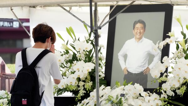 安倍晋三氏の葬儀にあわせて東京・増上寺に設置された献花台（2022年7月11日） - Sputnik 日本