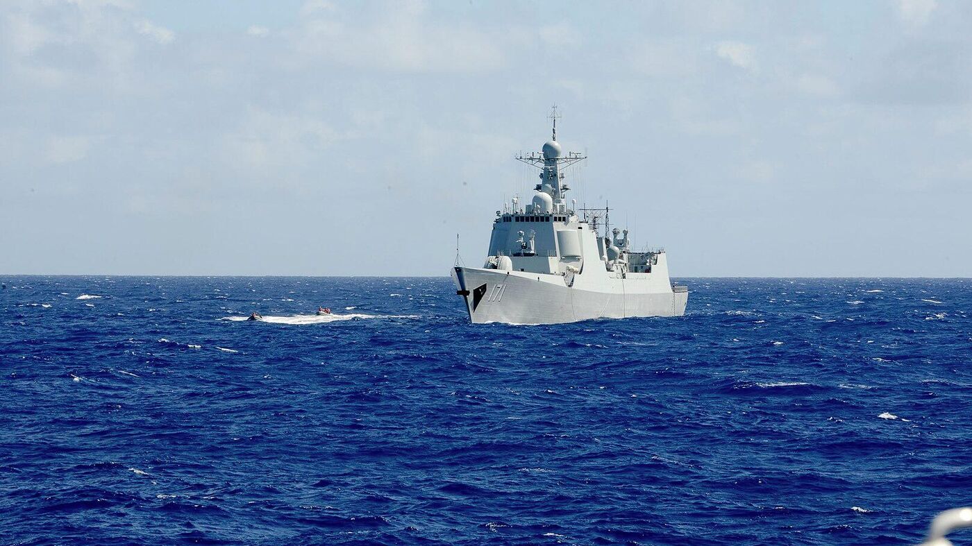 日本陸海軍の探照灯と空中聴音機（Japanese Searchlight and