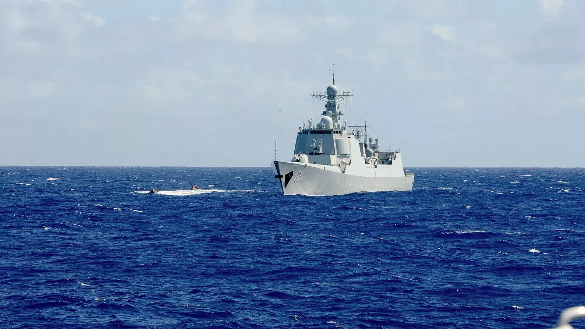 中国海軍の船