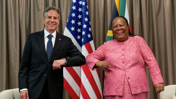 米国のブリンケン国務長官と南アフリカのナレディ・パンドール外相がプレトリアで会談 - Sputnik 日本