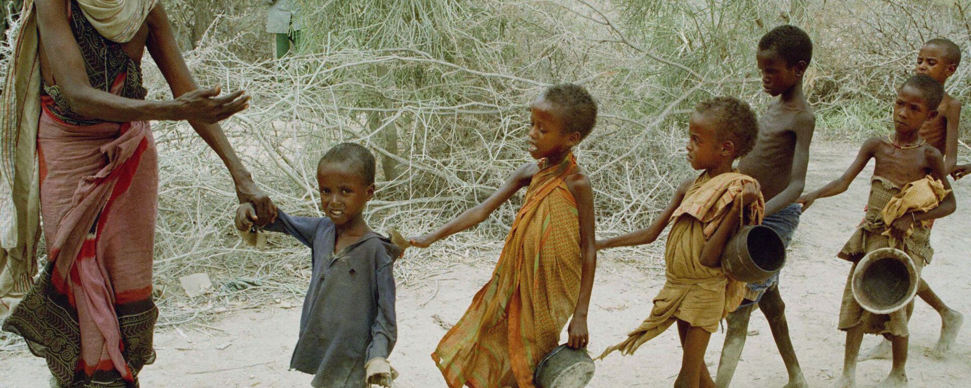 ソマリアの飢えた子どもたち - Sputnik 日本, 1920, 23.08.2022