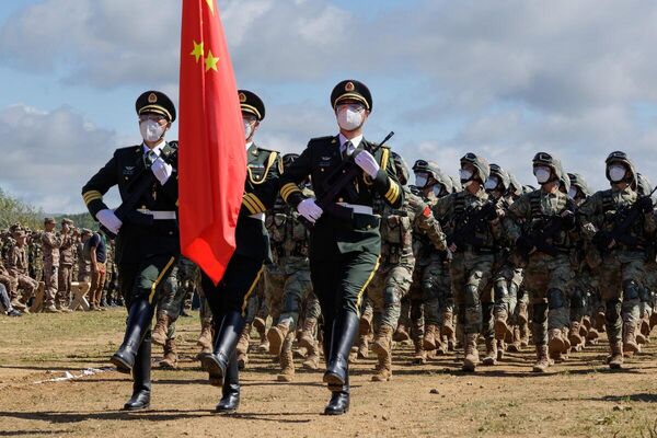 戦略的軍事演習「ボストーク2022」開会式に出席した中国軍兵士（ロシア、31日） - Sputnik 日本