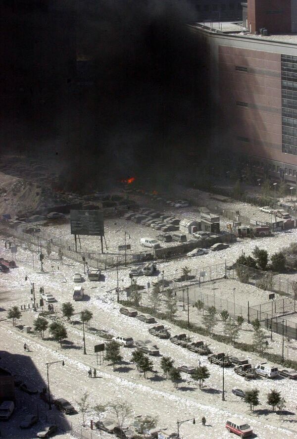 世界貿易センタービル崩壊現場近くに充満する煙と散乱する瓦礫（2001年9月11日） - Sputnik 日本