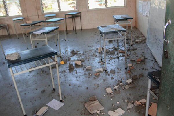 地震の被害を受けたラエ市近郊の高校の教室（パプアニューギニア・モロベ州、11日） - Sputnik 日本