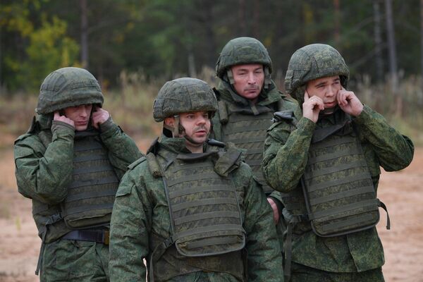 訓練場で戦闘訓練を受ける動員兵（レニングラード州、29日） - Sputnik 日本
