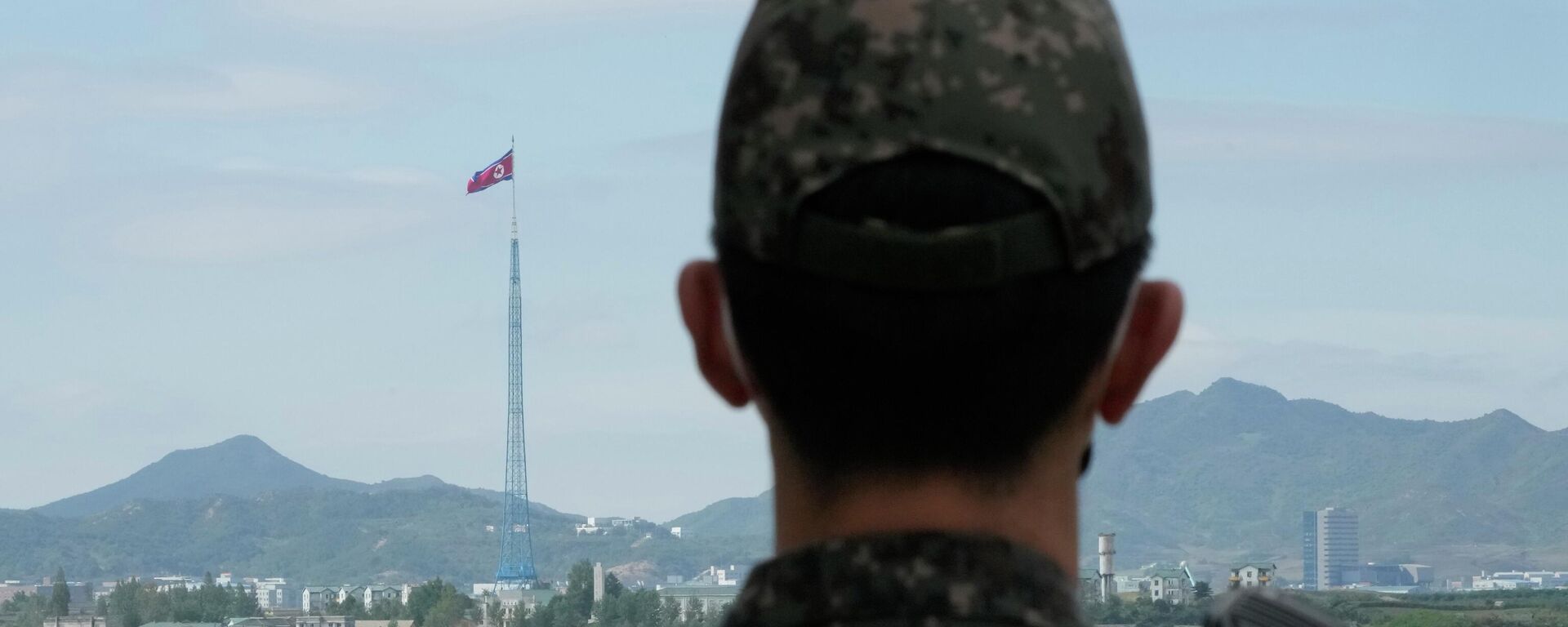 坡州の韓国軍兵士と北朝鮮国旗 - Sputnik 日本, 1920, 01.11.2022