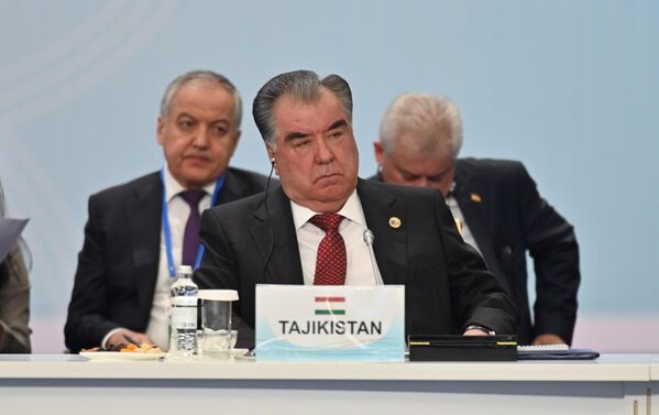 CICA首脳会議に出席するタジキスタンのラフモン大統領（カザフスタン・アスタナ、13日） - Sputnik 日本