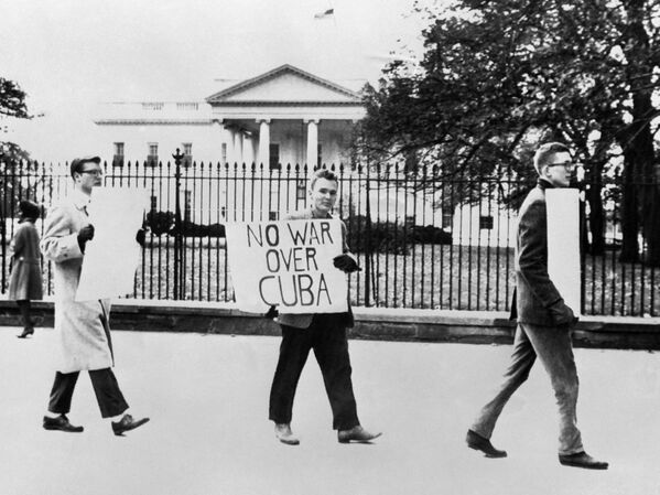 ワシントンDCのホワイトハウス前で戦争反対を訴える人々（1962年10月27日） - Sputnik 日本